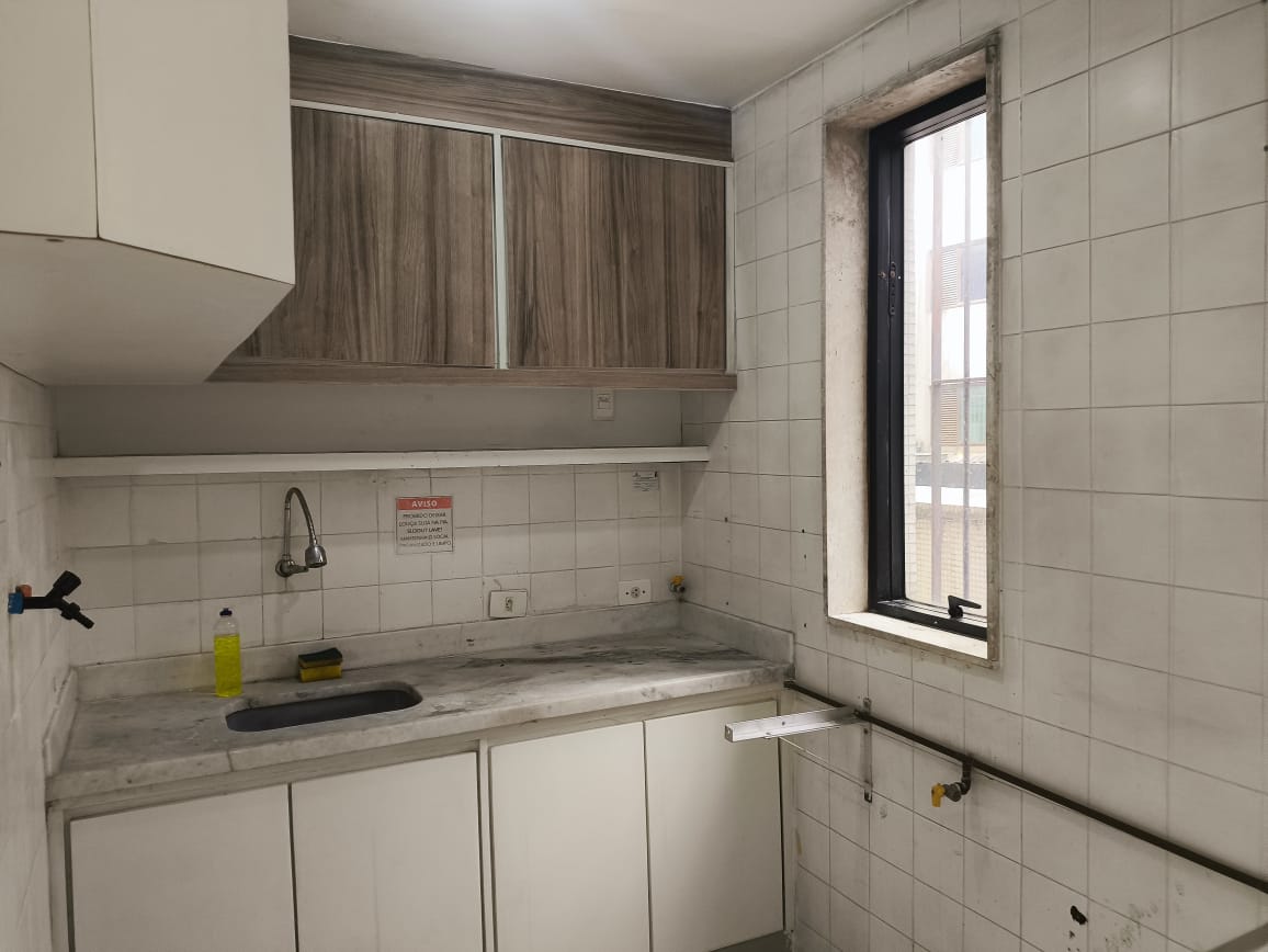 Sala Comercial à Venda no Centro do RJ – Andar Inteiro